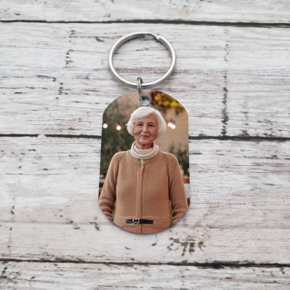 Personalisierter Schlüsselanhänger mit Großmutter-Foto – für besondere Erinnerungen