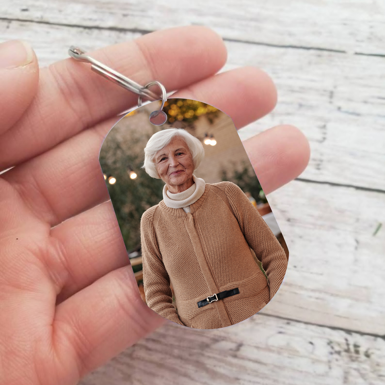 Personalisierter Schlüsselanhänger mit Großmutter-Foto – für besondere Erinnerungen
