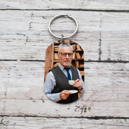 Personalisierter Schlüsselanhänger mit Foto und Alter des Großvaters – Eine besondere Erinnerung für ihn