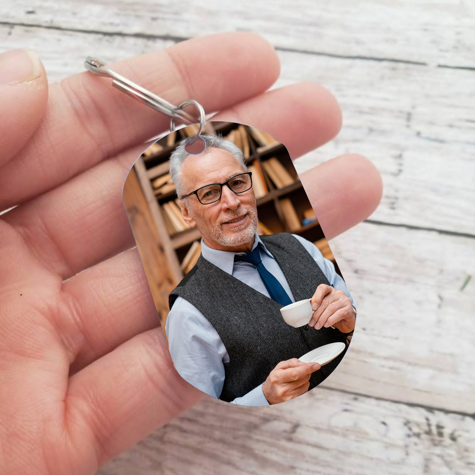 Personalisierter Schlüsselanhänger mit Foto und Alter des Großvaters – Eine besondere Erinnerung für ihn