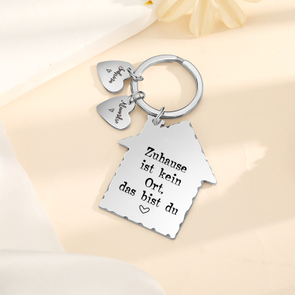 Personalisierbare 2 Namen Hausform Schlüsselanhänger - Zuhause ist kein Ort, das bist du - Geschenk für Paare
