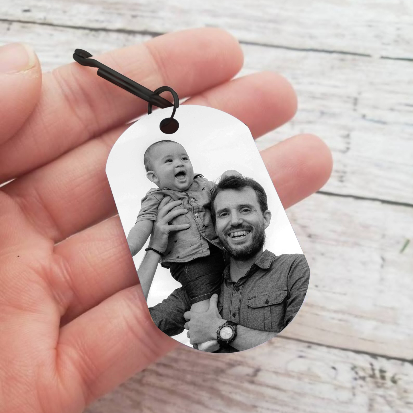 Personalisierbares Foto schwarzer Metall-Schlüsselanhänger – Schön, dass es einen Papa wie dich gibt – Geschenk für Vater