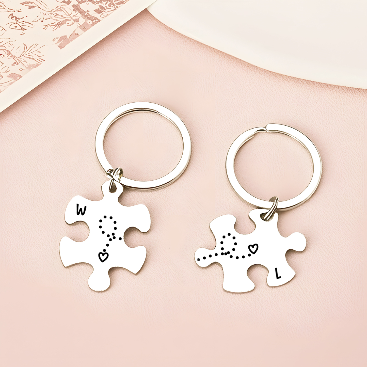 Personalisierte 2 Buchstaben Schlüsselanhänger Geschenk für Partner Paar in Fernbeziehung