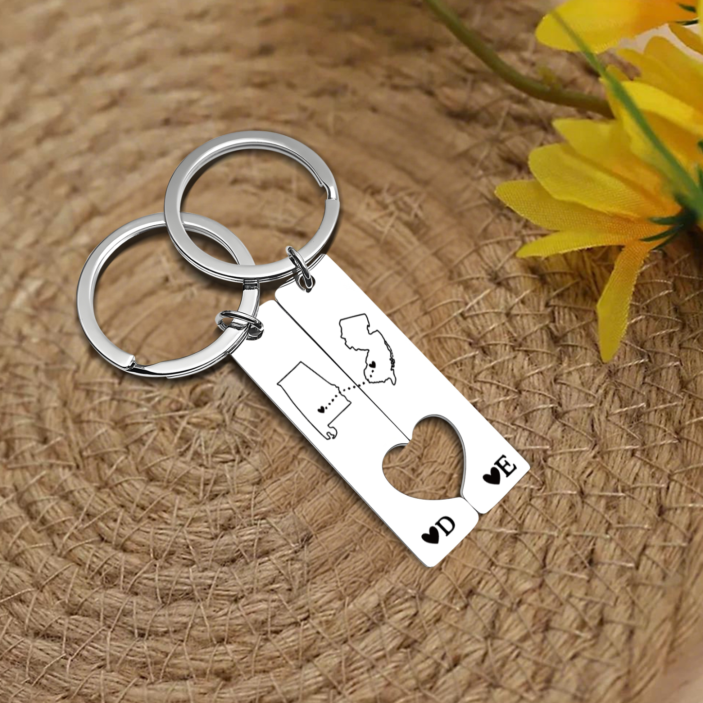 Personalisierter Text & 2 Namen & Ort Schlüsselanhänger Geschenk für Partner Paar in Fernbeziehung