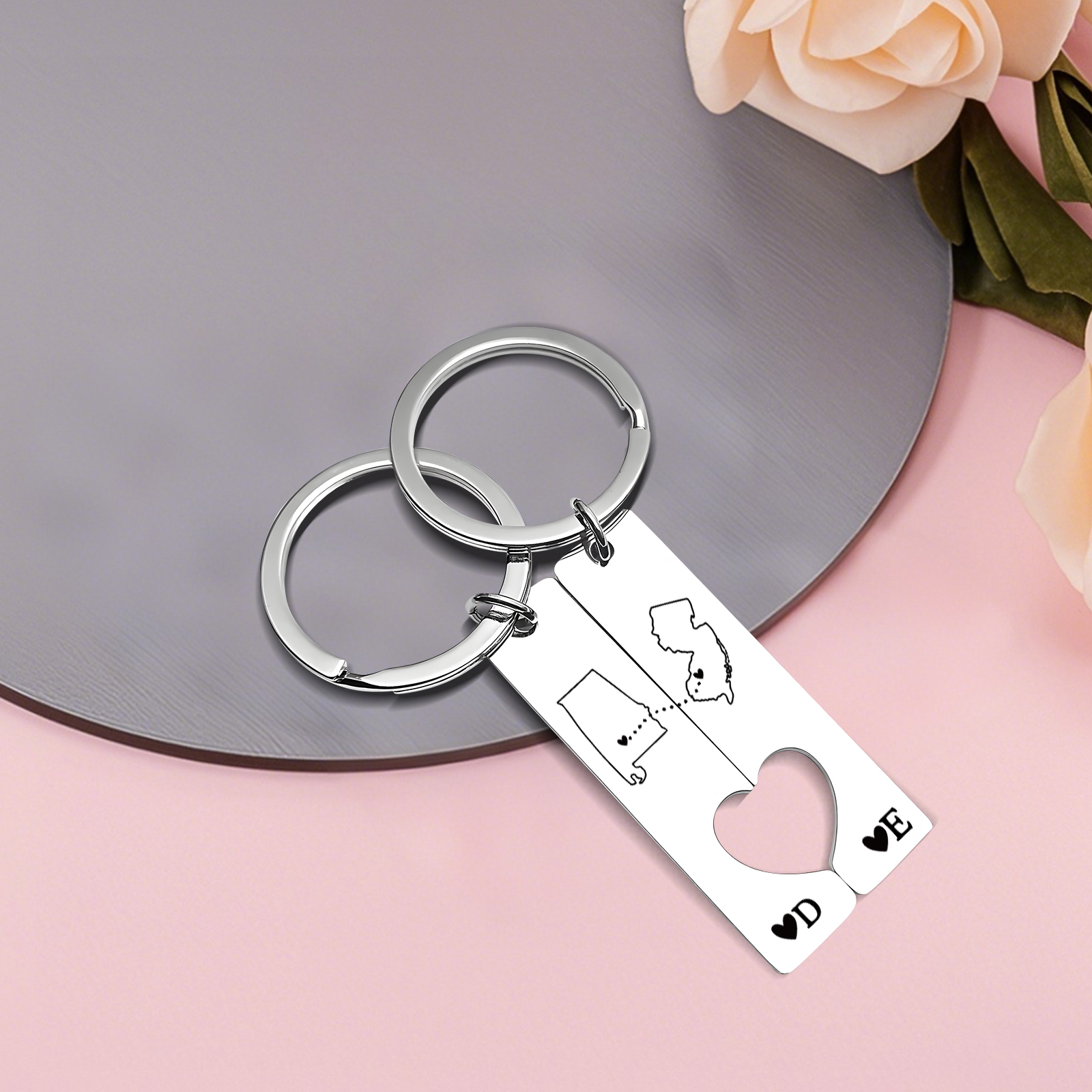 Personalisierter Text & 2 Namen & Ort Schlüsselanhänger Geschenk für Partner Paar in Fernbeziehung