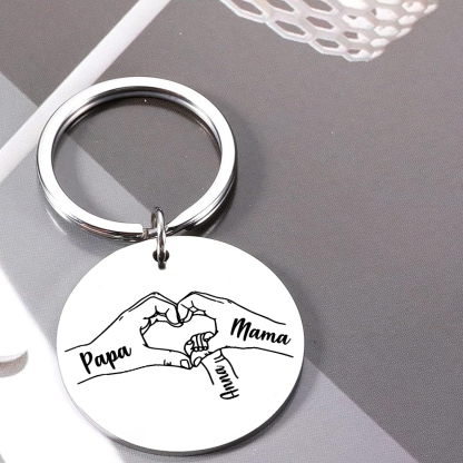Personalisierbares Foto & 1-5 Namen Rund Metall-Hand in Hand-Schlüsselanhänger für PAPA und MAMA