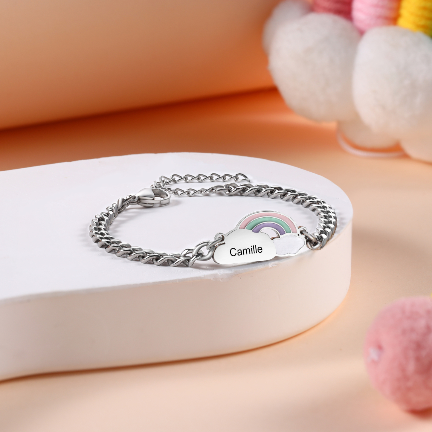Personalisiertes Mama-Tochter-Armband mit Regenbogen-Wolkenanhänger – individuell graviertes Namensarmband