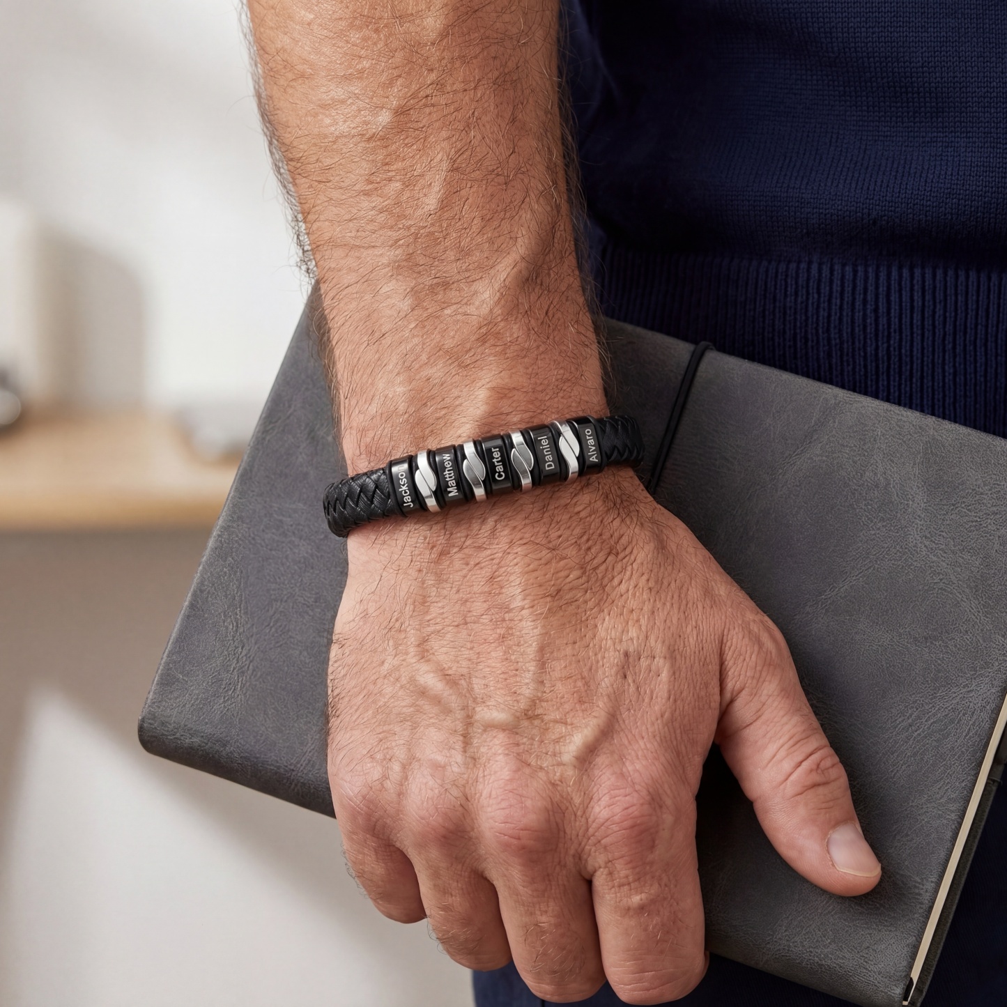 Personalisiertes Herren Lederarmband aus geflochtenem PU-Leder mit 2–5 Namen