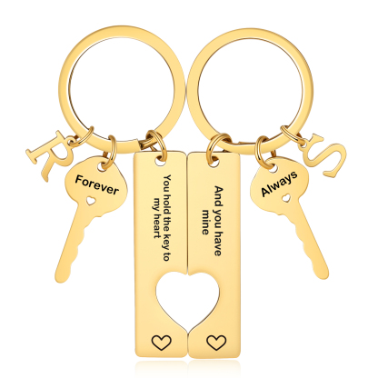 Herz-Ausschnitt Partner-Schlüsselanhänger-Set, personalisiert mit Namen und Buchstaben, Valentinstagsgeschenk