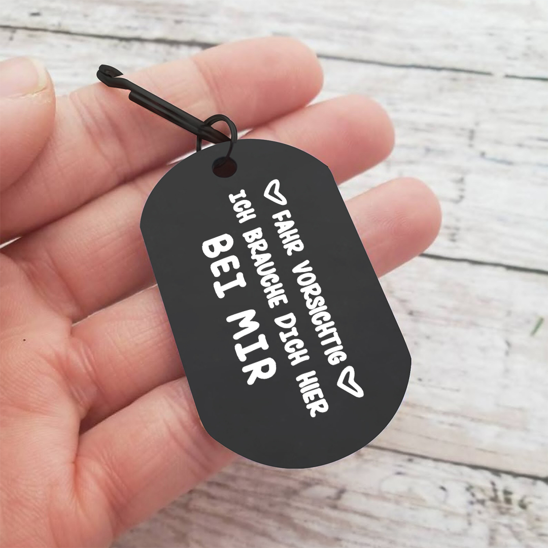 Fahr vorsichtig, ich brauche dich – personalisierter Paar-Schlüsselanhänger, schwarz