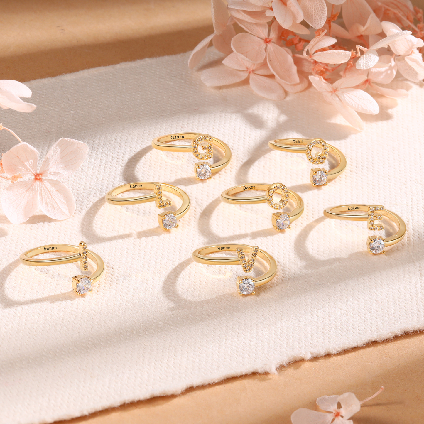 Personalisierbarer 1 Name & Buchstabe Fein Golden Ring mit Zirkonia – individuelles Schmuckstück
