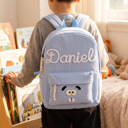 Personalisierter Kinderrucksack mit Namen aus Cord Geschenk für Kinder zum Schulanfang mit Dino oder Hunde-Patch