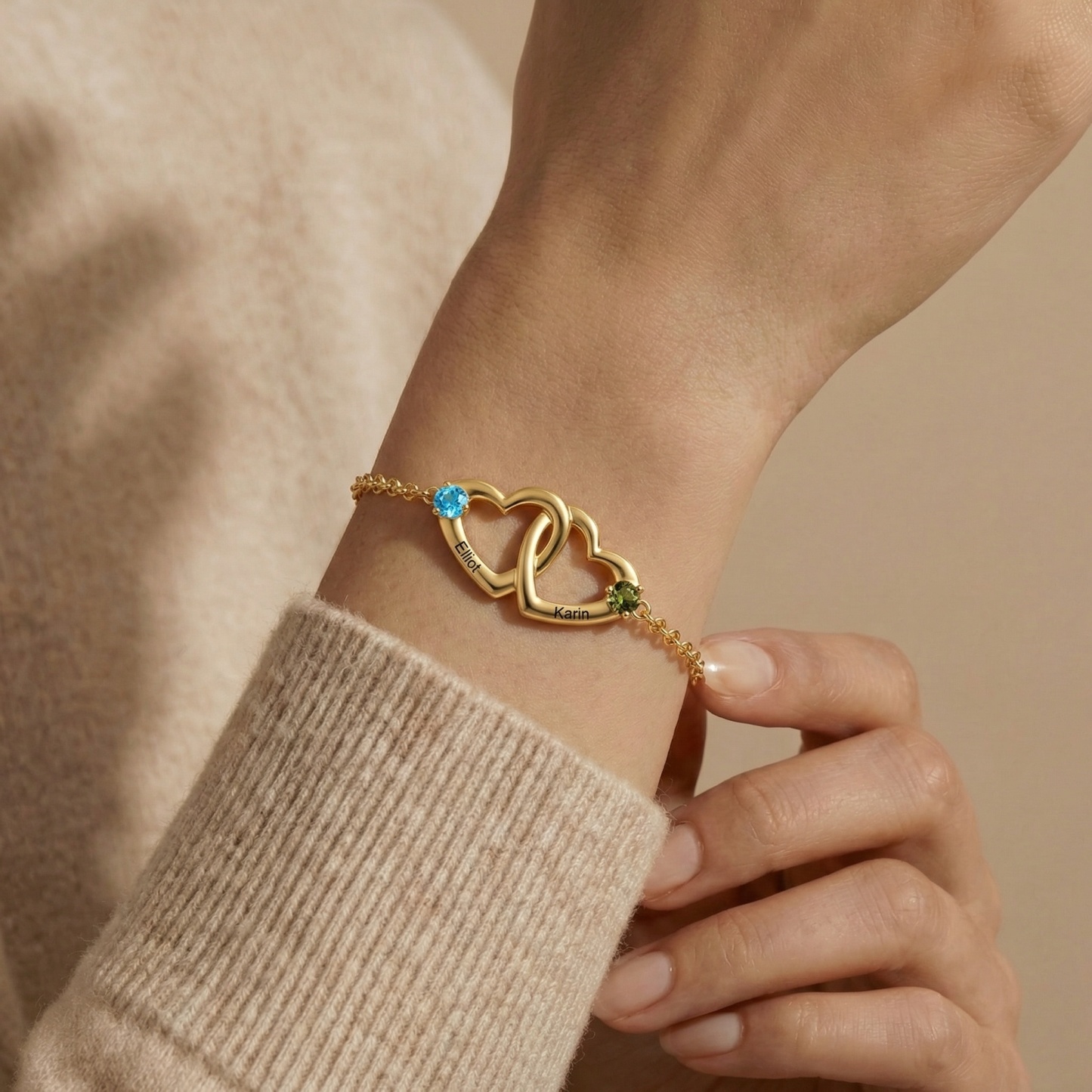 Personalisiertes Armband mit zwei Herzen 2 Namen und Geburtssteinen Geschenk für sie