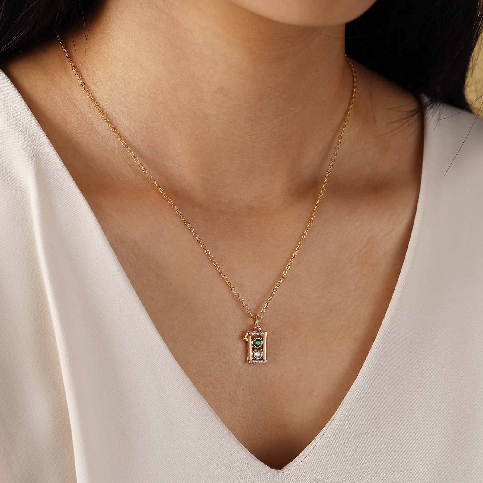 Personalisierte Familienkette mit 1–6 Geburtssteinen – individuelles Geschenk für Mama oder Oma