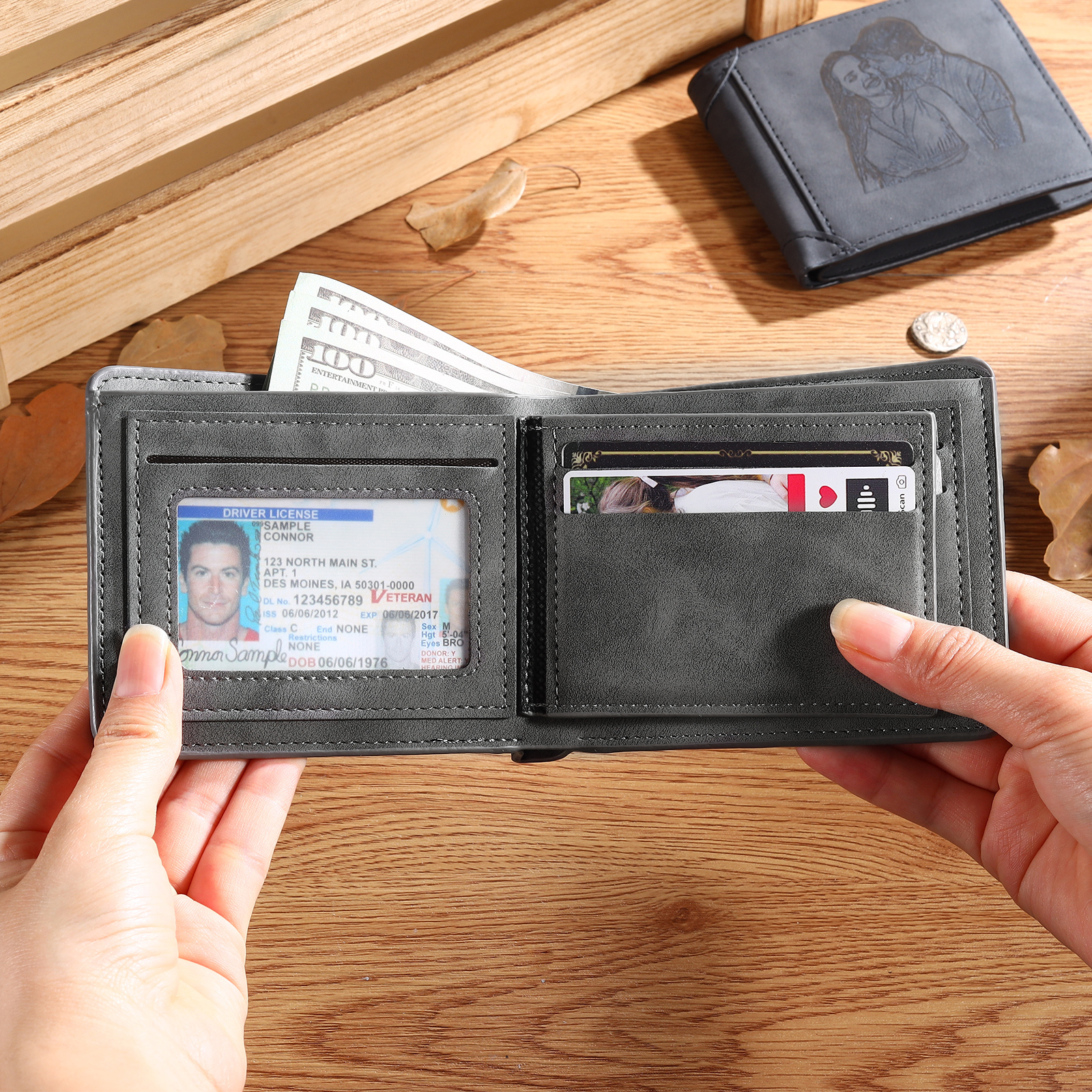 Herren Personalisiertes Foto & Name & Buchstabe PU Leder Herren Geldbörse in Dunkelgrau/ Blau/ Schwarz