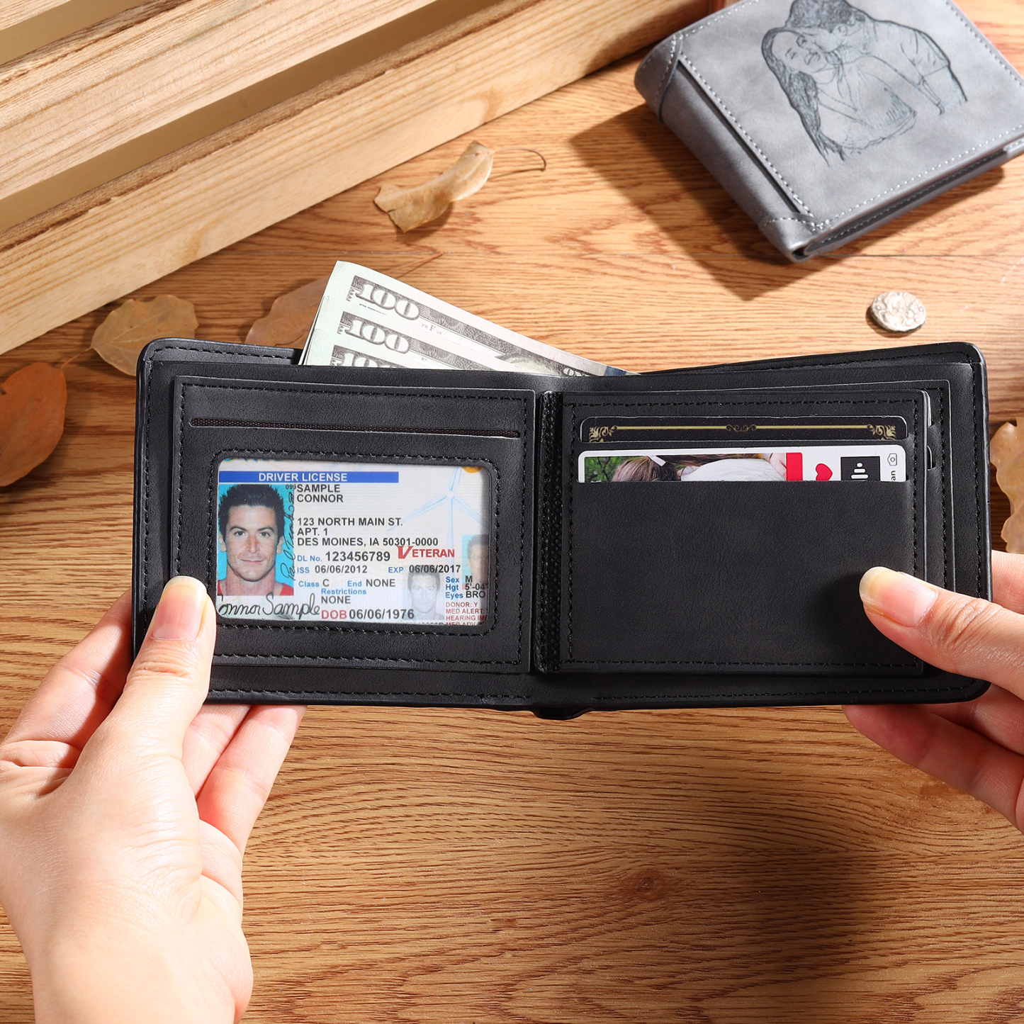 Herren Personalisiertes Foto & Name & Buchstabe PU Leder Herren Geldbörse in Dunkelgrau/ Blau/ Schwarz