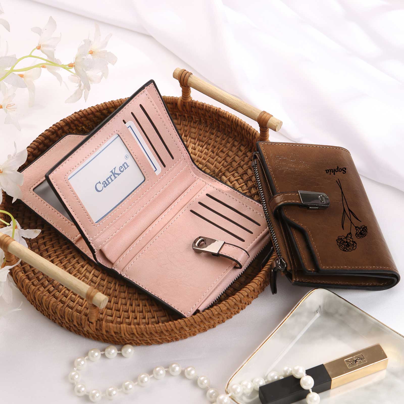 Monogramm-Geldbörse aus PU-Leder mit Name-Blume-Gravur für Damen