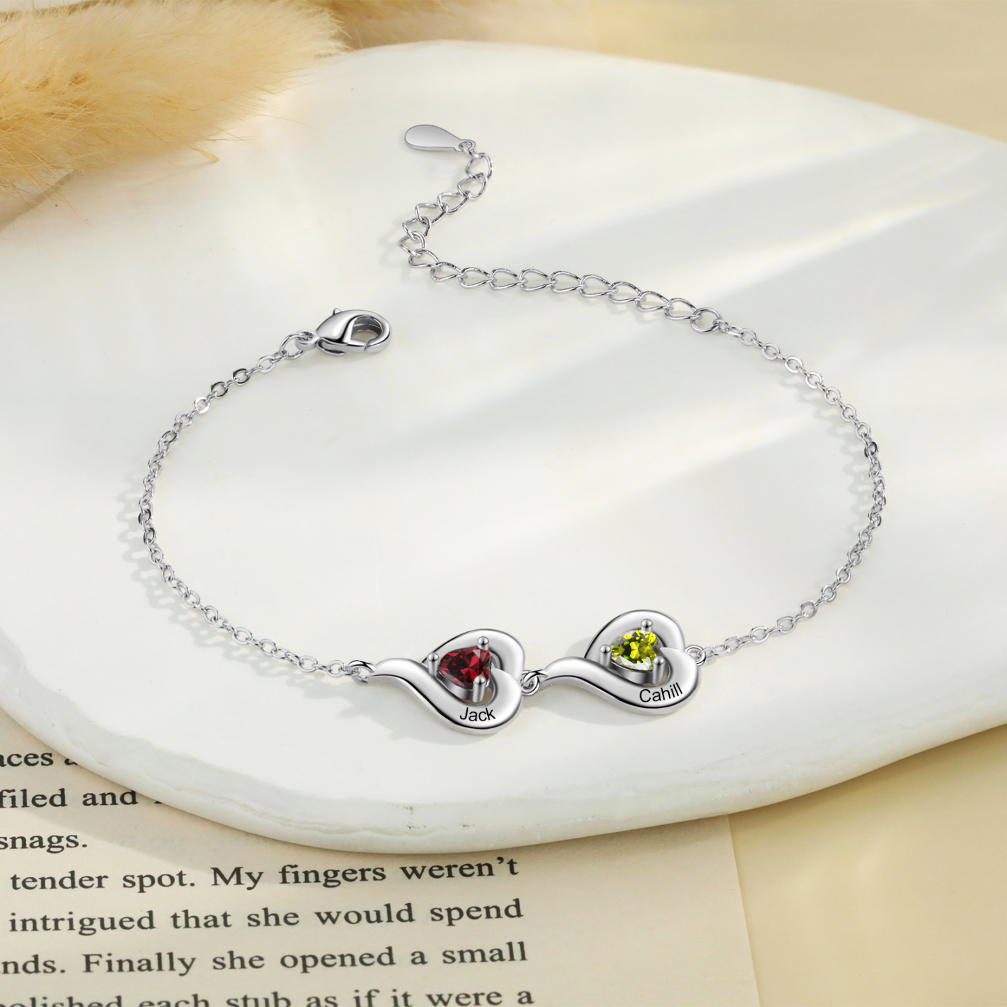 Personalisiertes, verstellbares Herz-Geburtsstein-Armband mit 1-5 Namen