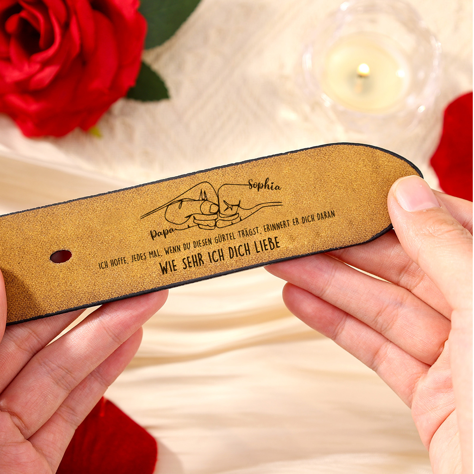Personalisierter Ledergürtel mit 2 Namen und Faust-Motiv | Geschenk zum Vatertag