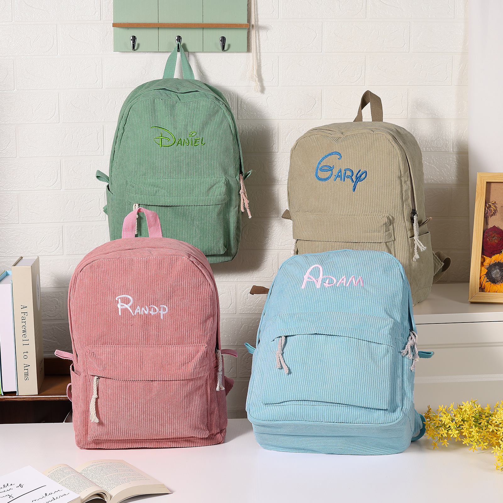 Personalisierte vierfarbige Cordtasche, Rucksack mit Wunschname für Kinder, Geschenke zum Schulanfang