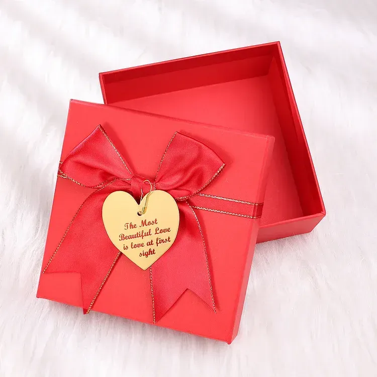 Personalisierte 5 Namen & Muster PU-Leder Portemonnaie & 5 Namen Herz Schlüsselanhänger -Diese tolle Oma gehört zu- Geldbörse & Schlüsselanhänger Geschenkbox Set für Oma Großmutter