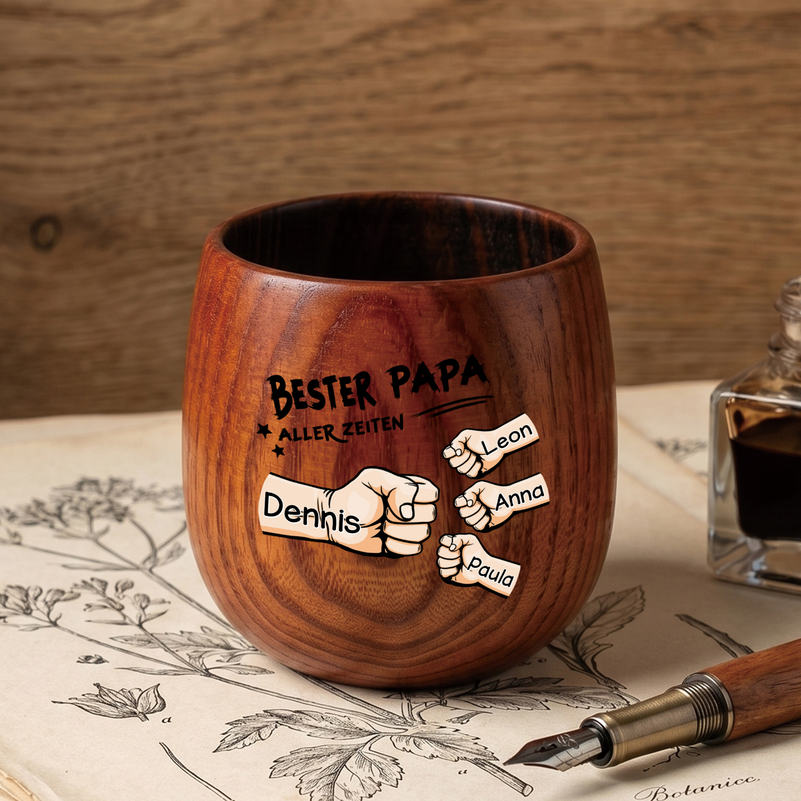 Personalisierter Whiskybecher aus Holz mit 2–6 Namen und Fauststoß-Motiven