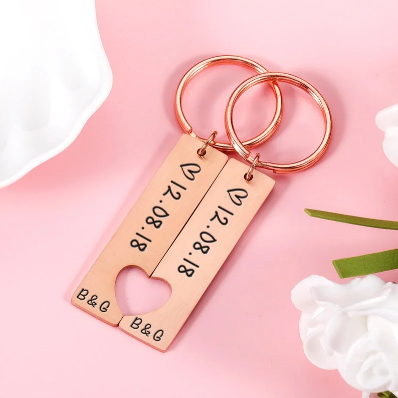 Personalisierbar 2 Buchstaben & Datum- Metall Paar Schlüsselanhänger