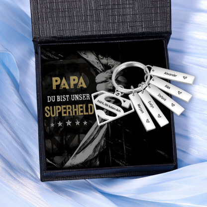 Personalisierbarer 4 Namen & 1 Text Supermann Schlüsselanhänger-Papa, du bist unser Superheld-Geschenk mit Nachrichtenkarte