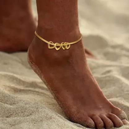 Fußkettchen mit 2-6 herzförmigen Gravuranhängern