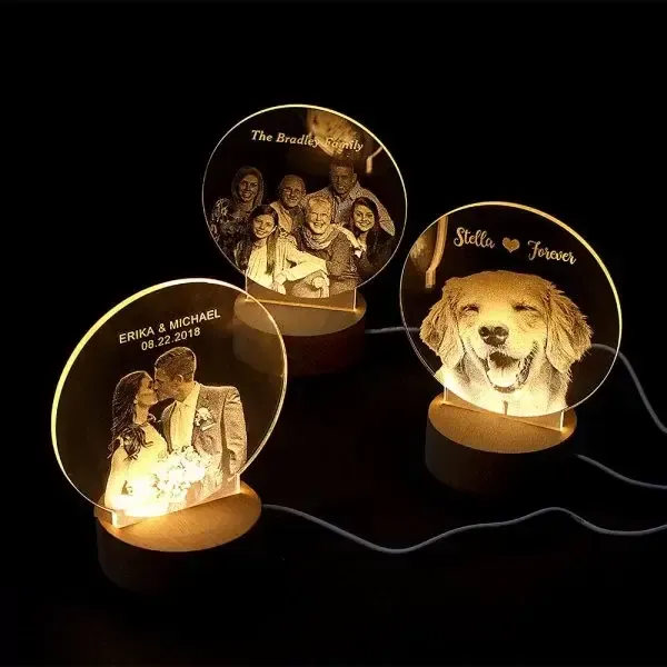 Personalisiertes Foto & Text Rund Nachtlicht – Nachtlampe mit Farb- oder Schwarz-Weiß-Foto für Paar