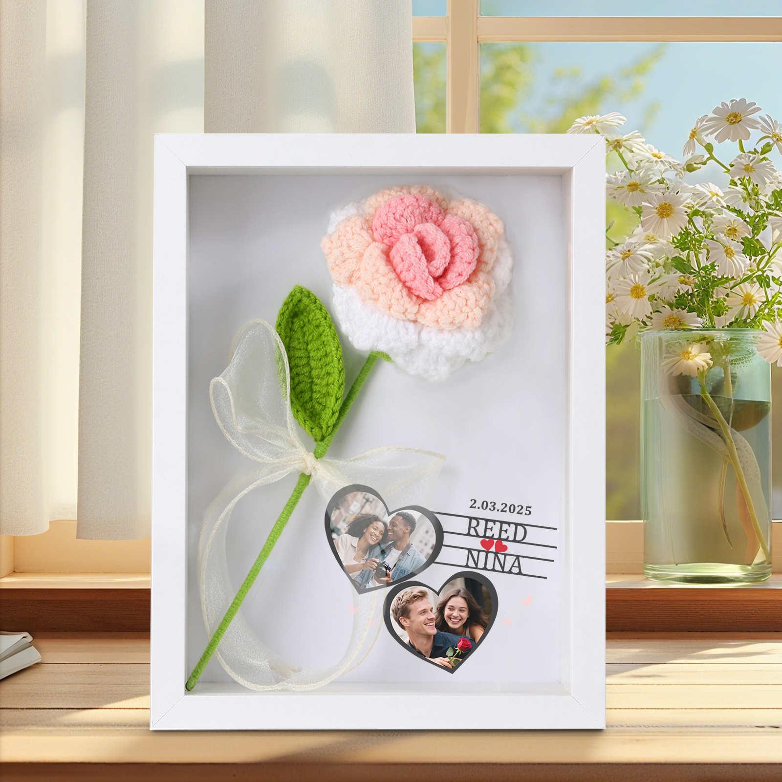 Personalisierter 3D-Rahmen mit Häkelrose für Paare