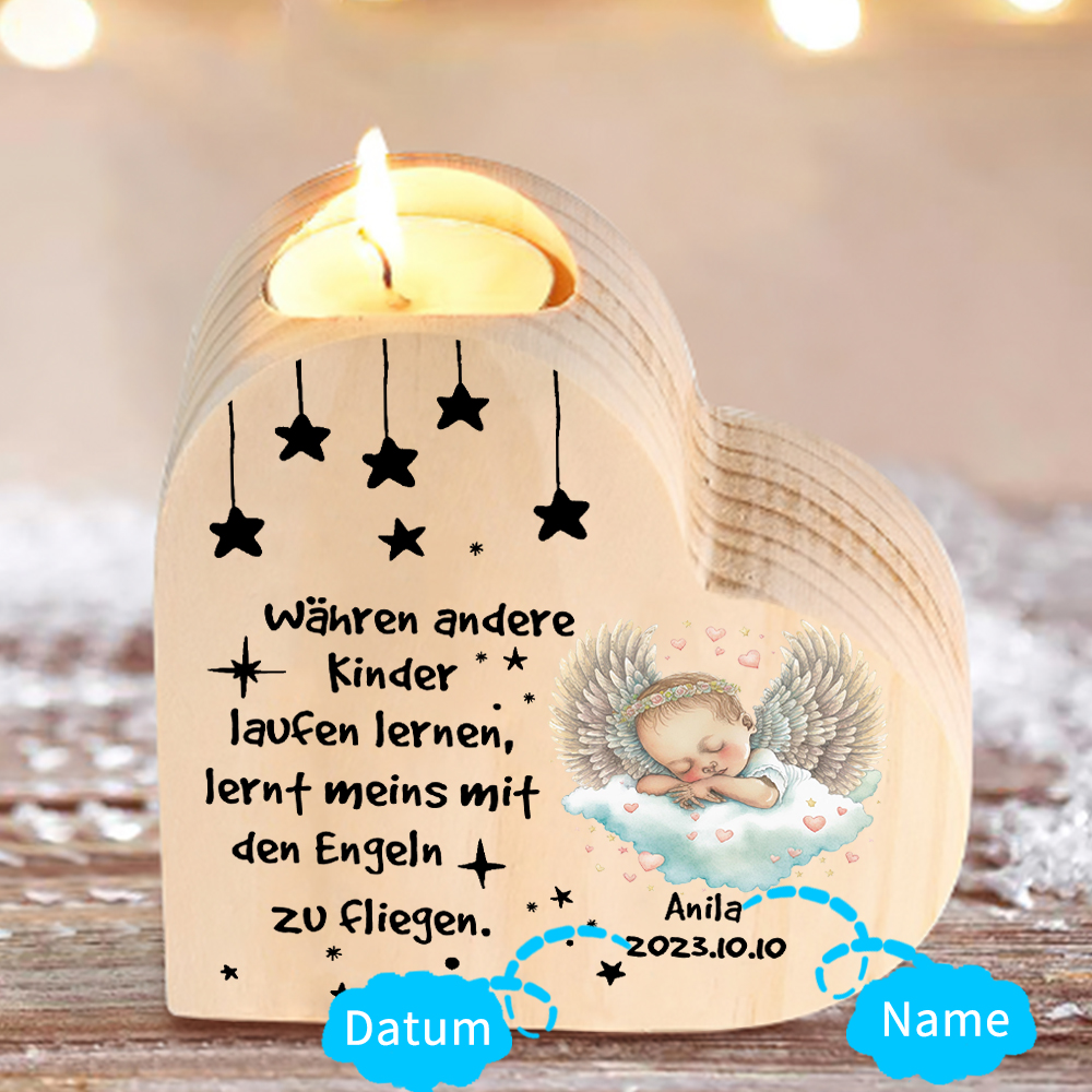 Personalisierter Name & Datum -Währen andere Kinder laufen lernen, lernt meins mit den Engeln zu fliegen- Trauer Herzform Kerzenhalter für Sternenkinder