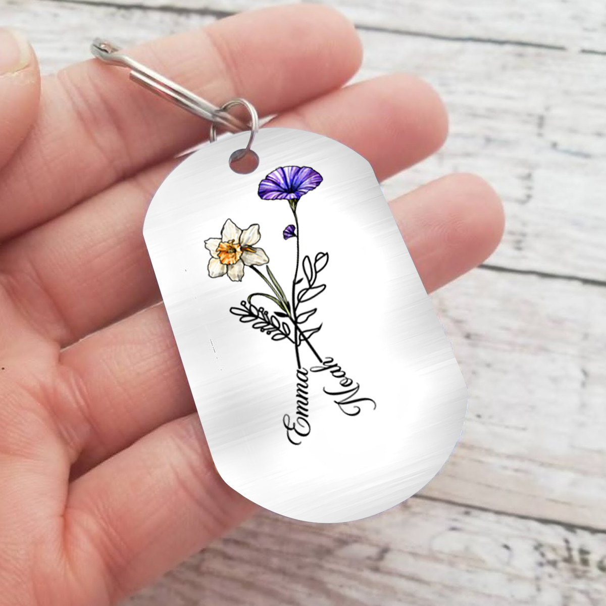 Personalisierter Schlüsselanhänger „Der Tag, an dem unsere Liebe erblühte“ mit Blumen, Namen & Kalender für Paare