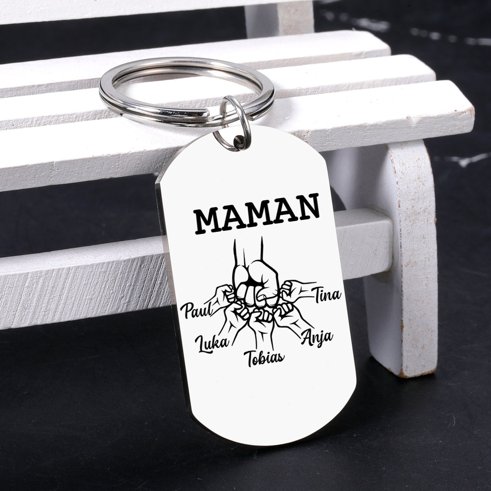 Personalisierbarer 5 Namen & Text Faust Schlüsselanhänger