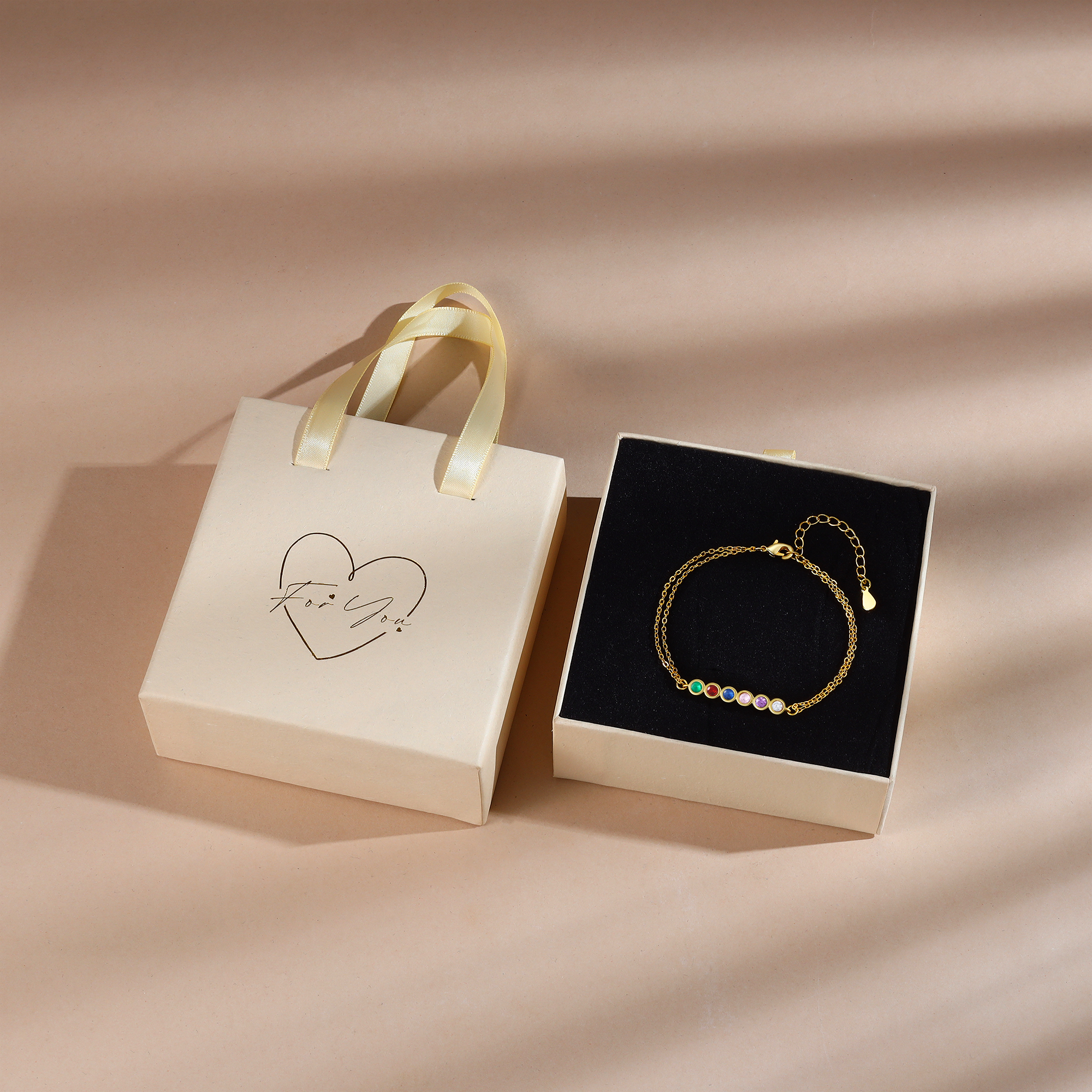 Personalisierte 4 Geburtssteine Golden Feines Armband