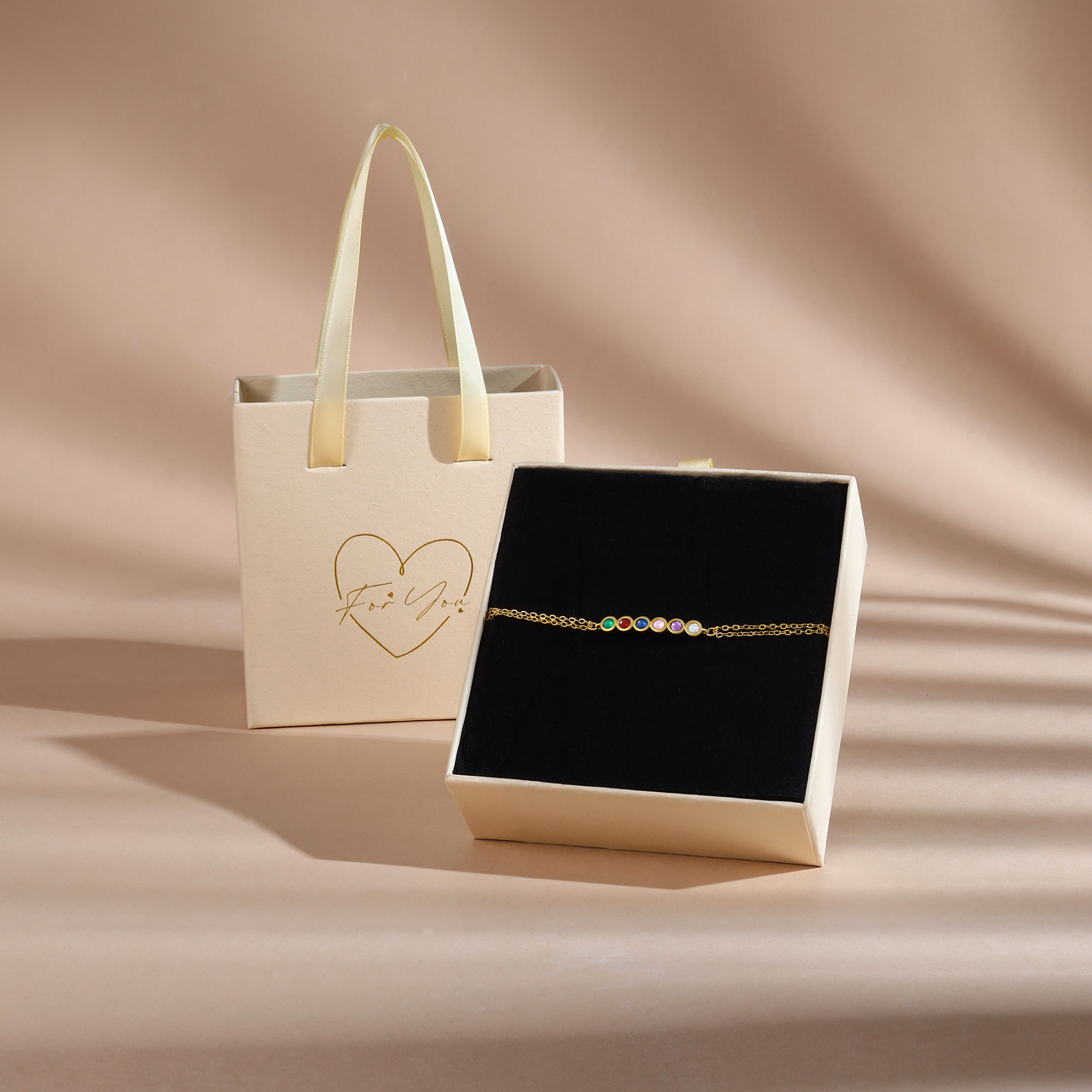 Personalisierte 4 Geburtssteine Golden Feines Armband