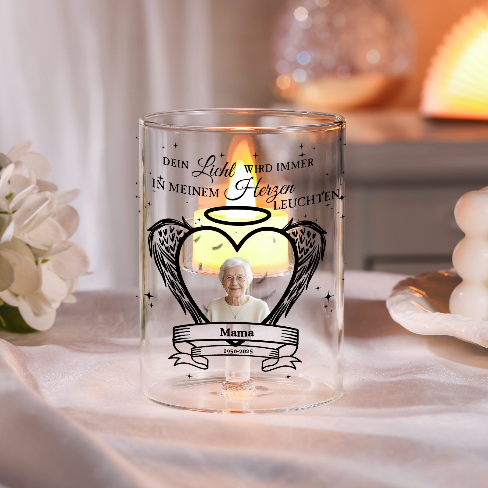 Personalisierter Gedenkkerzenhalter mit Foto und Engelsflügeln