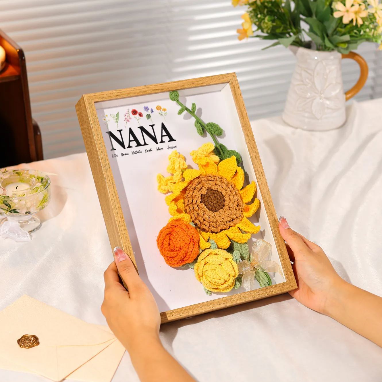 Personalisierter 3D-Rahmen mit Häkelblumen, Namen & Wunschtext – Handgefertigtes Geschenk für Mama & Oma