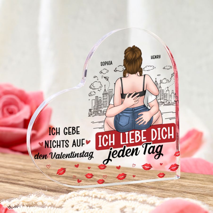 Personalisiertes Acrylherz als Deko mit umarmendem Paar – liebevolles Geschenk