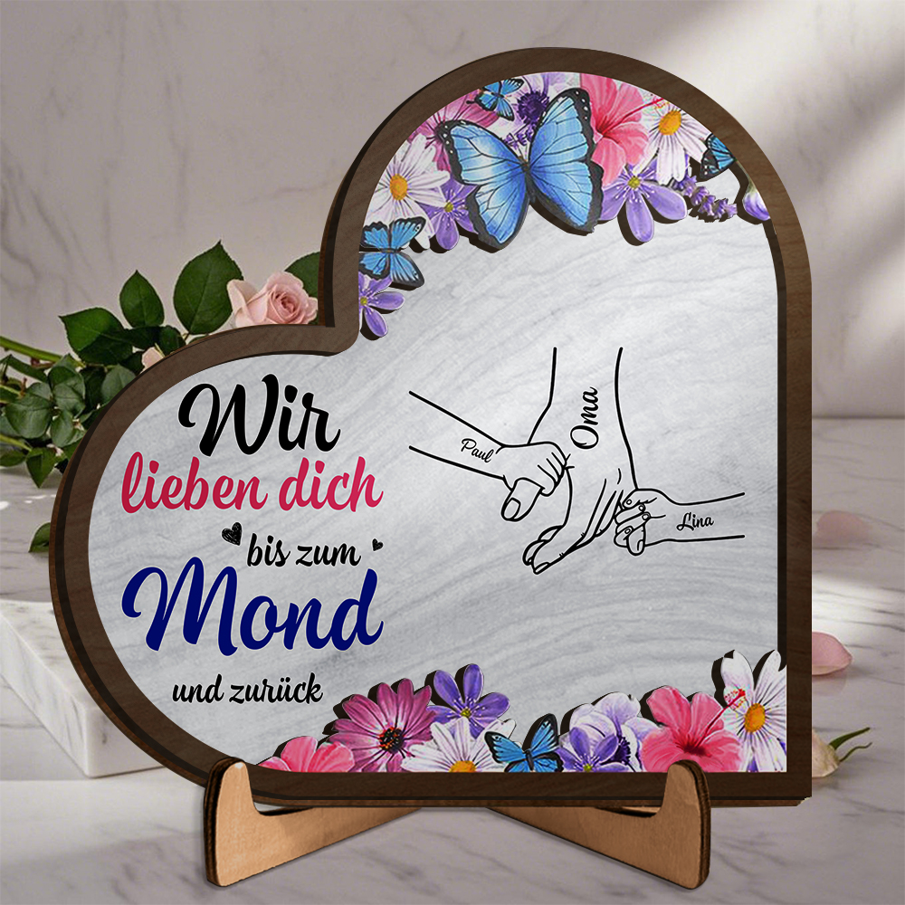 Personalisiertes Herz-Holzschild mit Namen und Händen – „Wir lieben dich bis zum Mond und zurück“ – Geschenk für Oma & Mama
