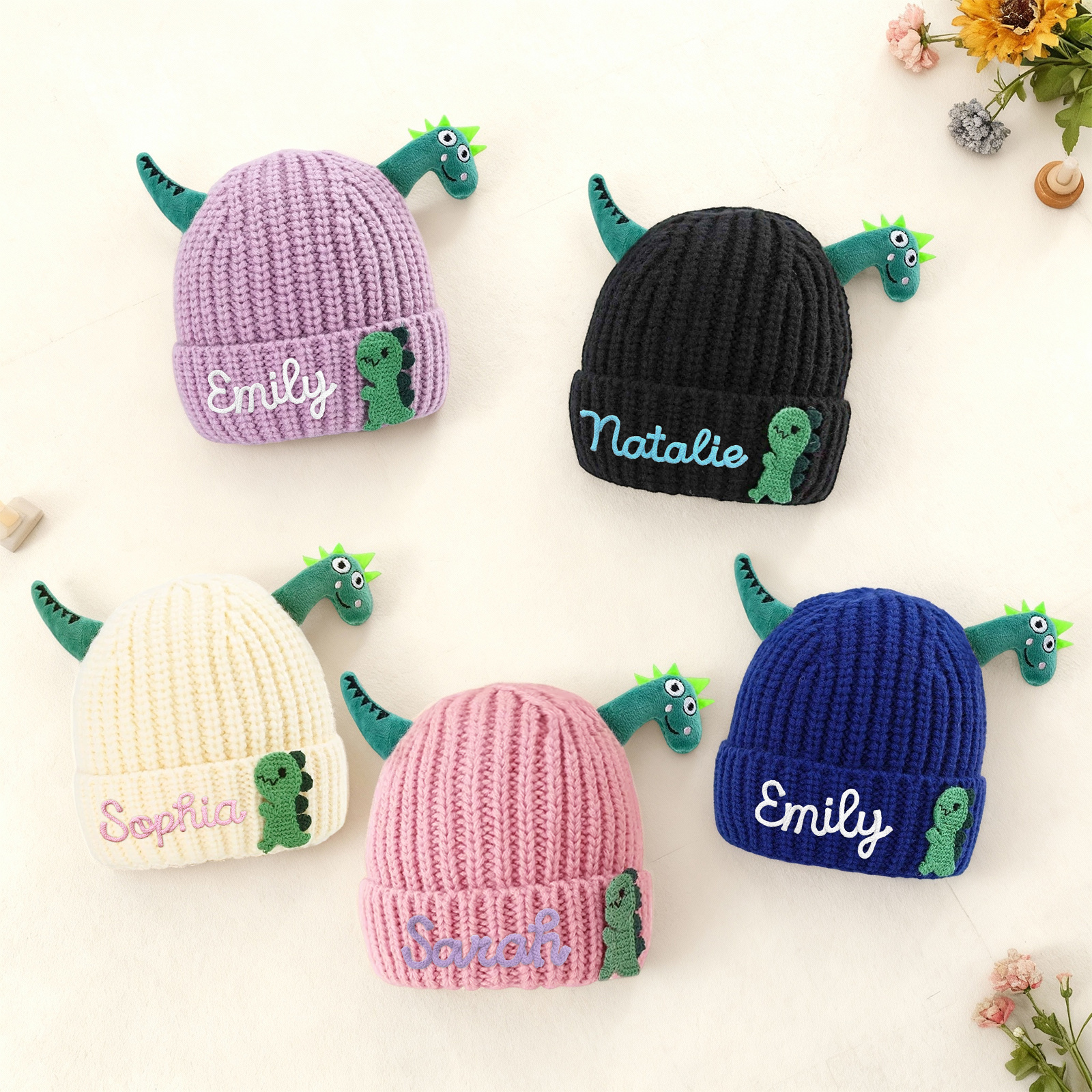 Personalisierte Dinosaurier-Mützen mit Namen für Kleinkinder – handbestickte Kindermütze