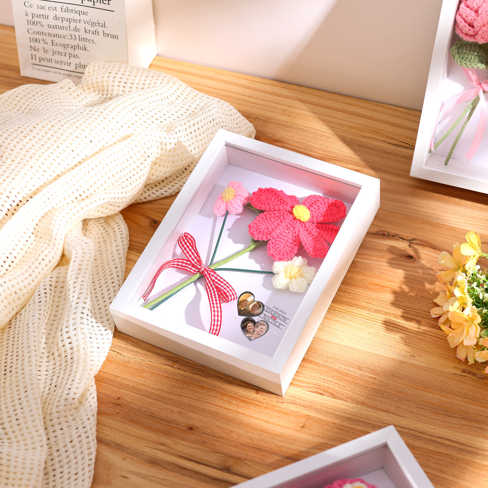 Personalisierbarer 3D-Bilderrahmen mit Häkelblumen