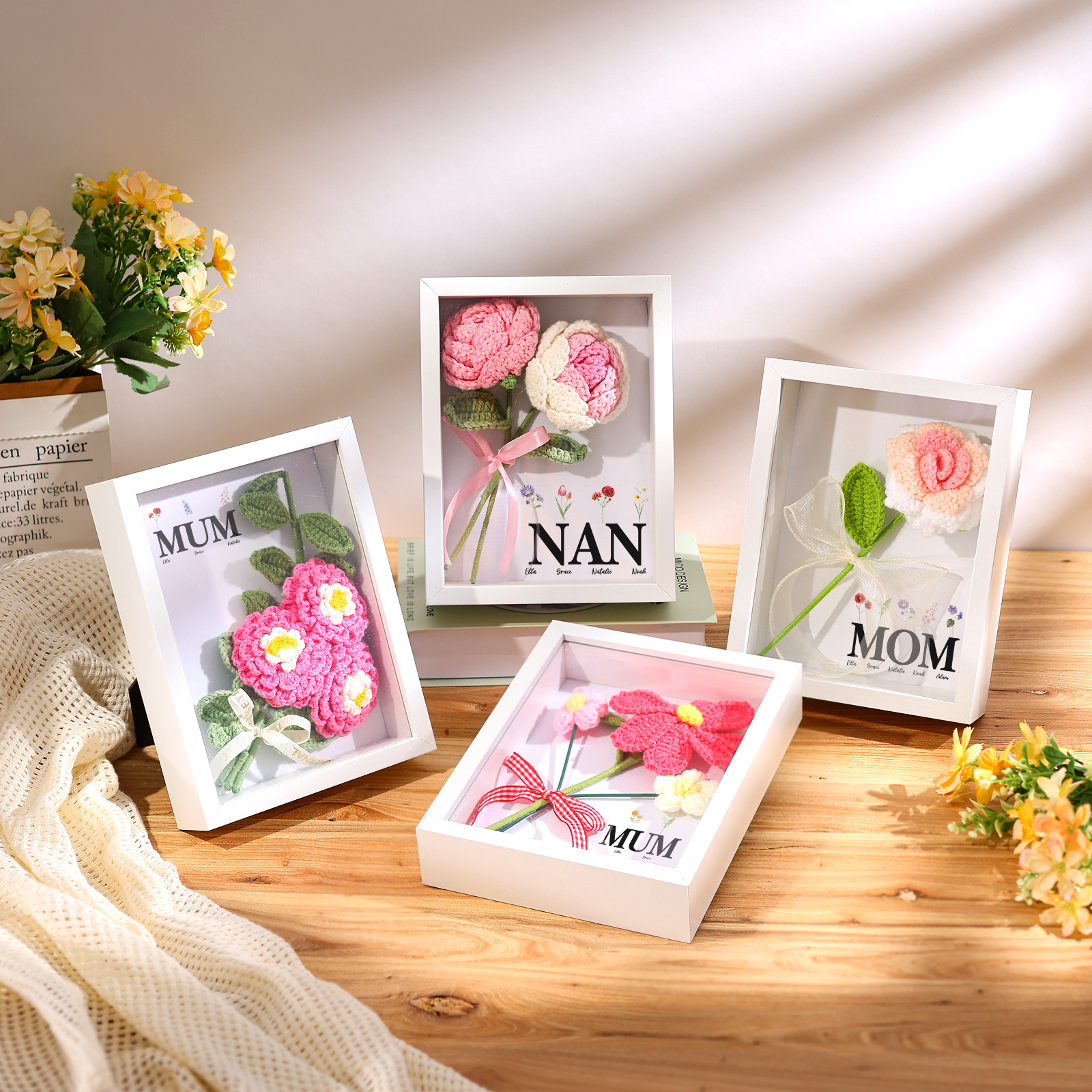 Personalisierter 3D-Rahmen mit Häkelblumen, Namen & Wunschtext – Handgefertigtes Geschenk für Mama & Oma