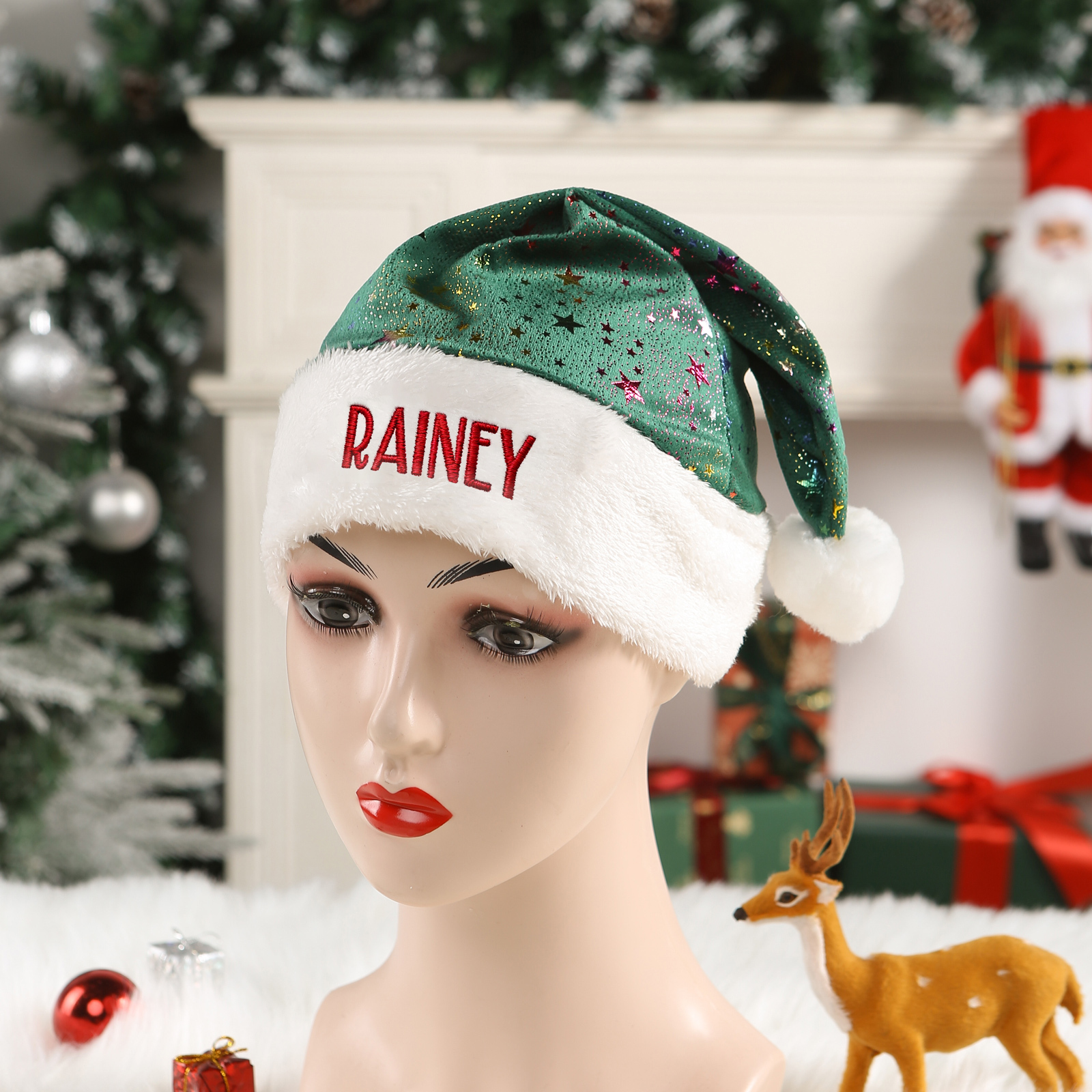 Weihnachtsmütze personalisiert – Namensstickerei, Auswahl an Schriftarten und Farben, mit Glitzersternen