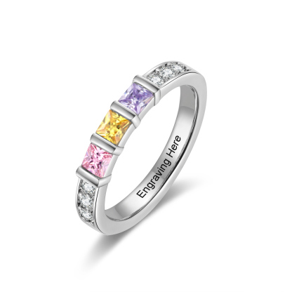 Personalisierter Ring mit Princess-Schliff & 2–4 Geburtssteinen