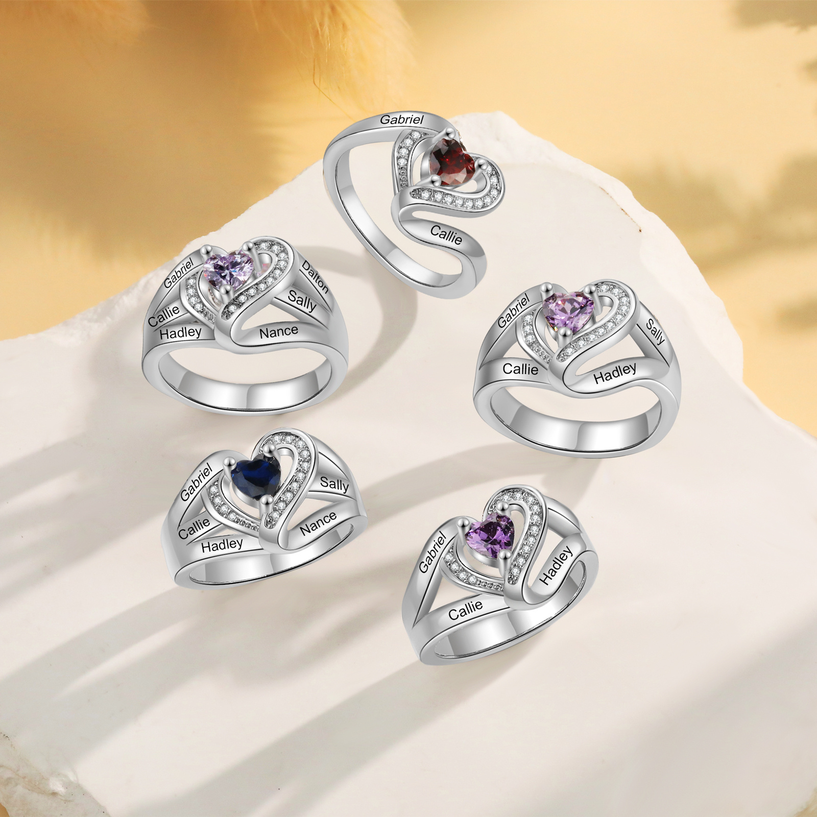 “Personalisierter Herzring für Damen mit 2–6 Namen & 1 Geburtsstein
