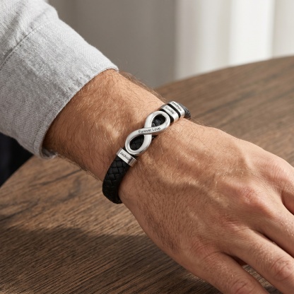 Personalisiertes Lederarmband für Herren mit Unendlichkeitszeichen und 2 bis 6 Namen