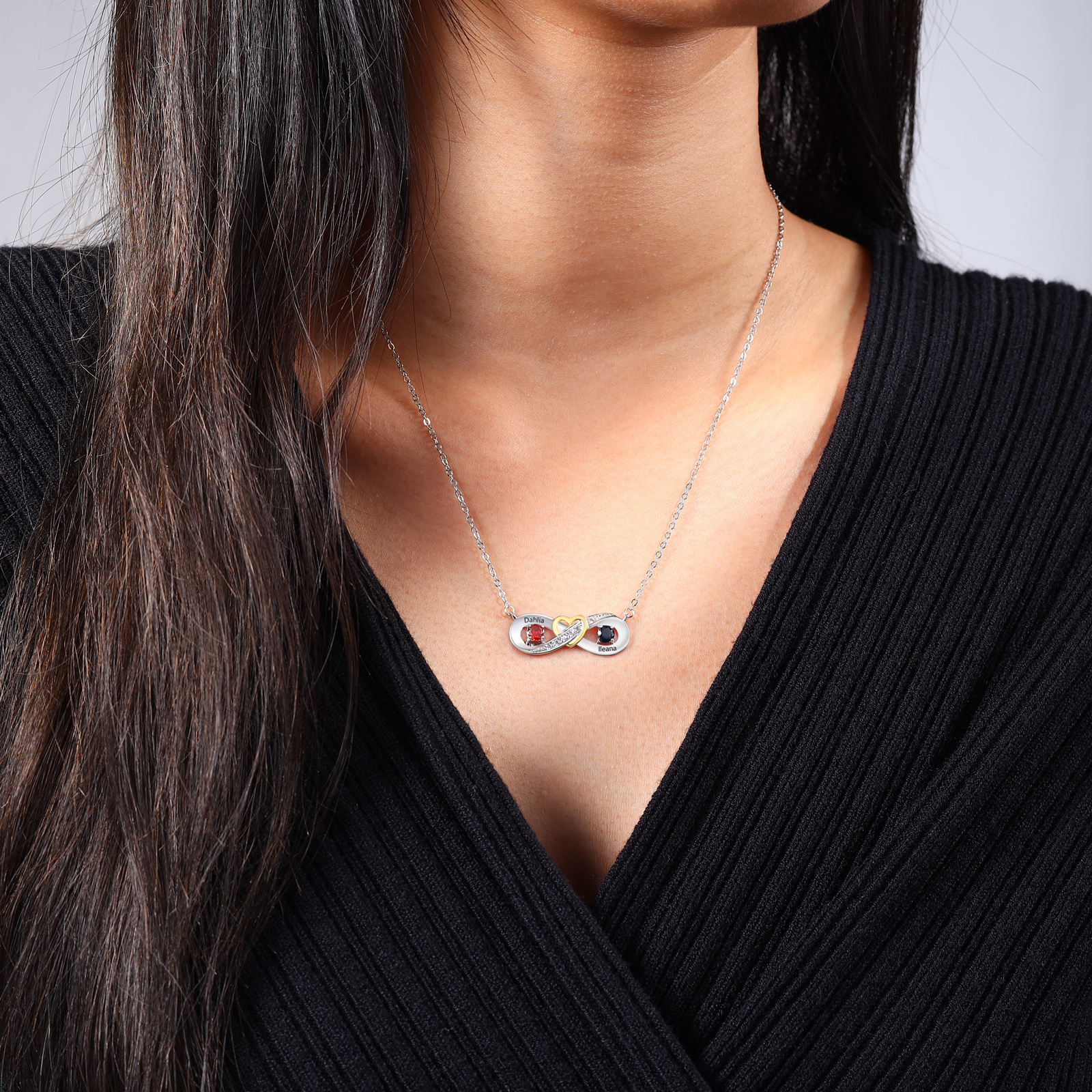Personalisierte Unendlichkeitskette aus 925er Silber mit Herz & Geburtssteinen