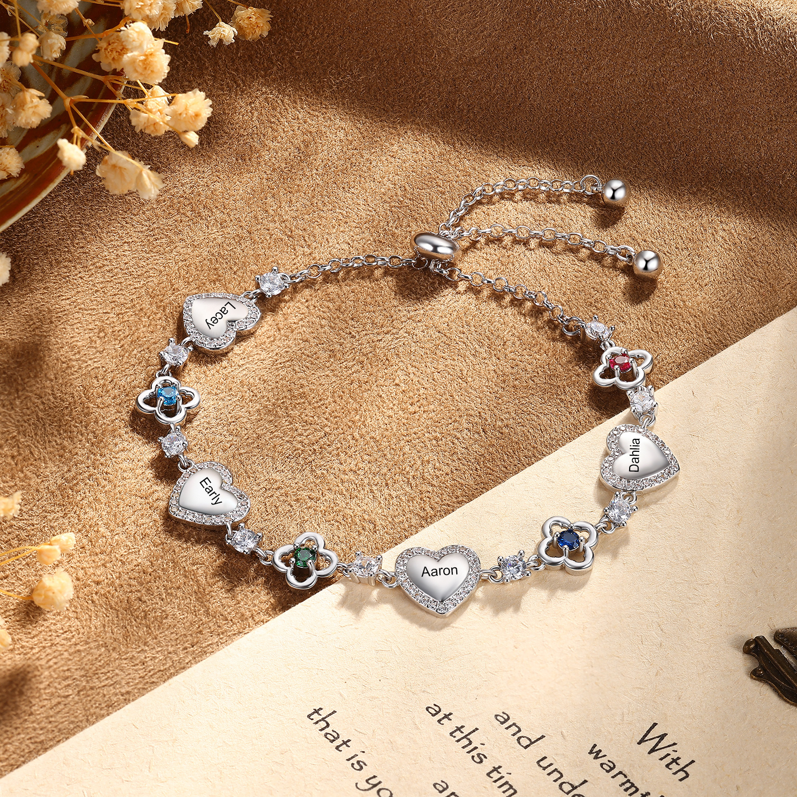 Personalisiertes Geburtsstein Armband mit Herz und Blumen individuell mit 2–5 Namen und Steinen