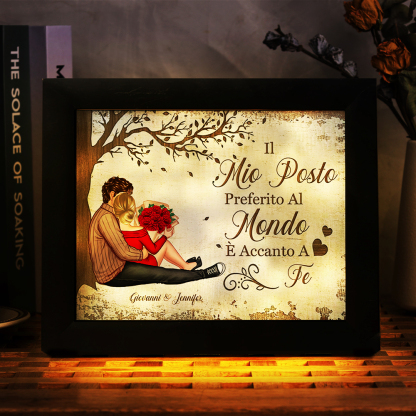 Cornice con Luce Notturna Personalizzata – con 2 Nomi – "Il Mio Posto
